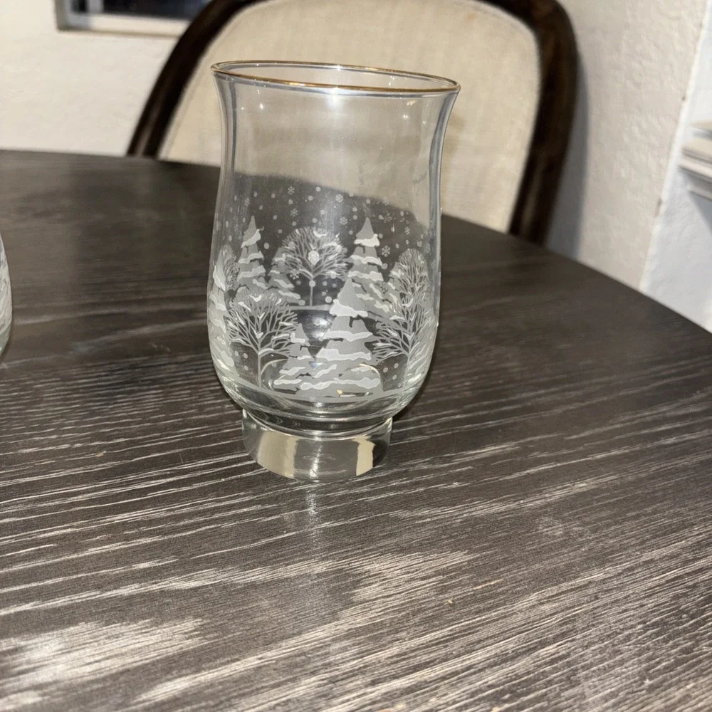 2 VTG Libbey Arbys Winter Snow Scene Tumblers Frosted Pine Tree Gold Trim